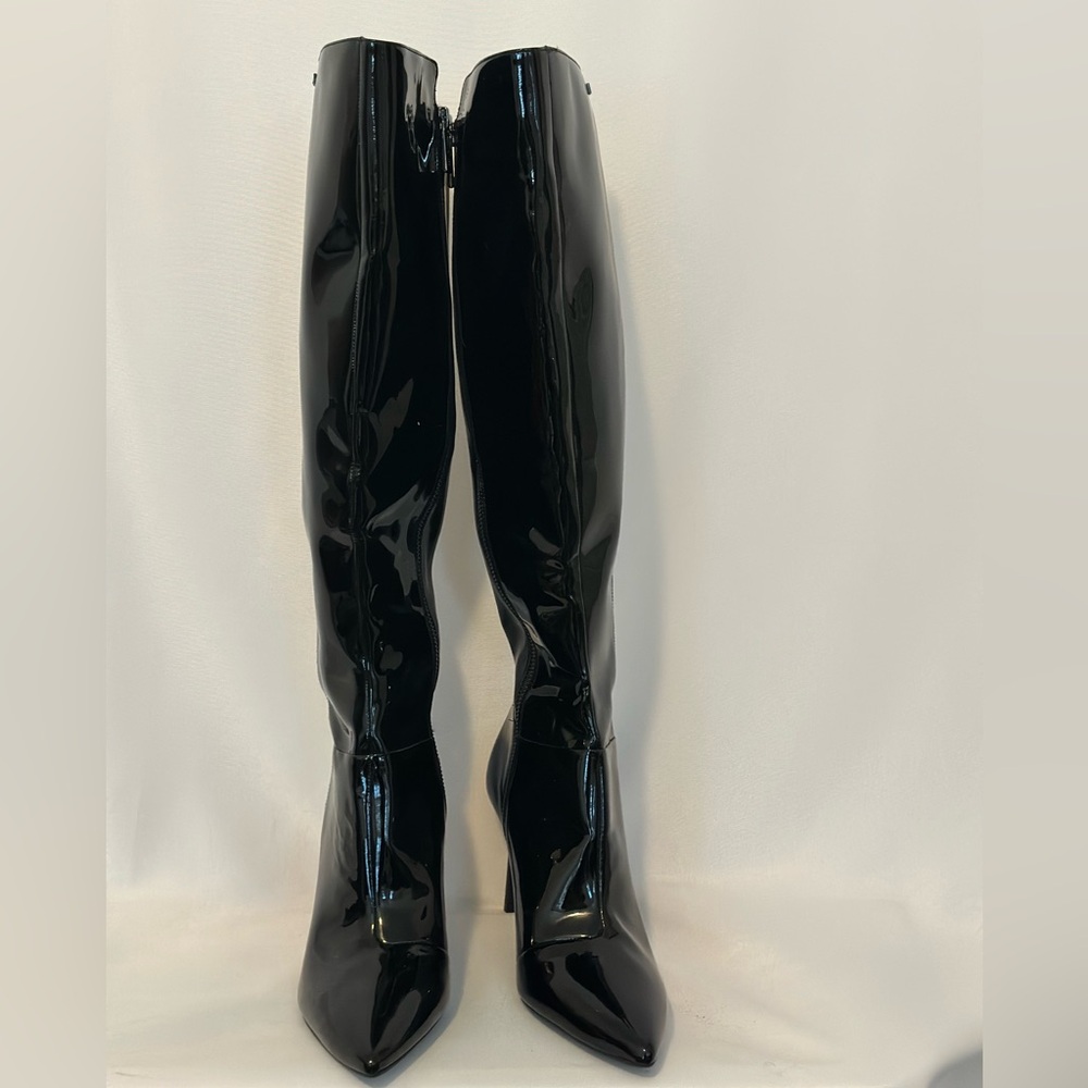 Michael Kohrs Shiny Patent Leather Knee High Boots Color Black, Size 8